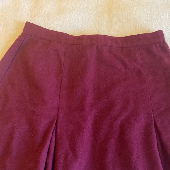 Le chateau made in Canada mini skirt - Picture 3 of 10